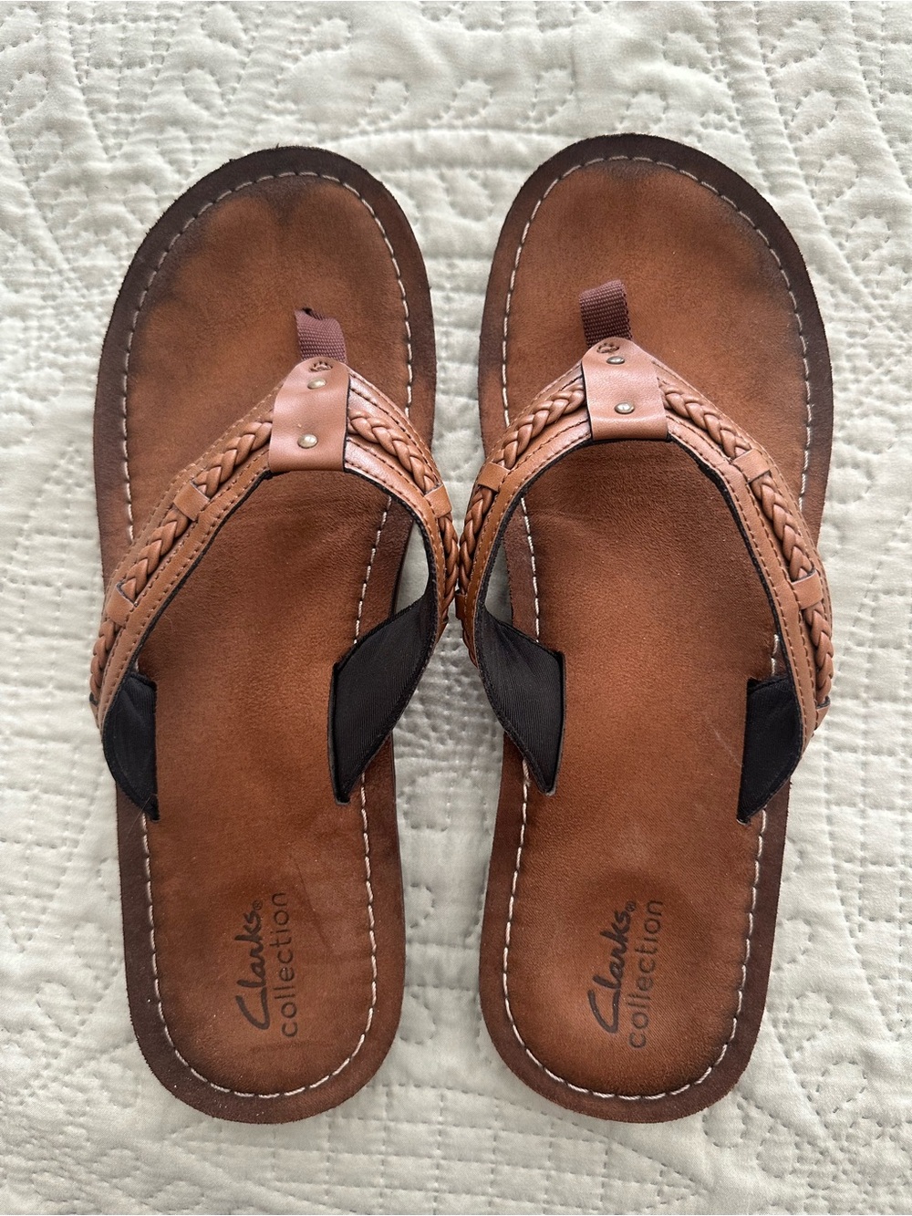 Clarks Collection Women's Sz 11  Brown Braided Leather Sandal Flip Flops